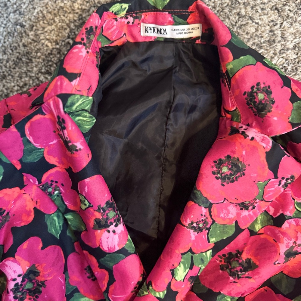 Vibrant Pink and Green Floral Blazer - Picture 3 of 3